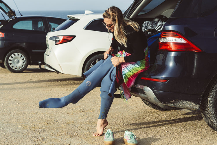 WOMEN'S WETSUITS